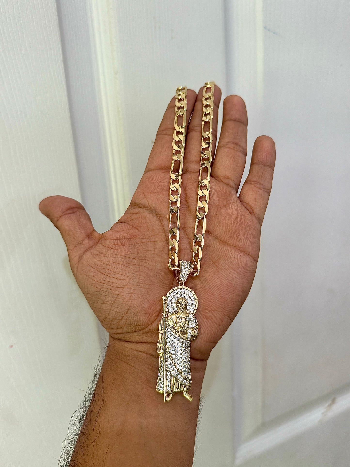 Dije San Judas Tadeo Dorado con Cadena l