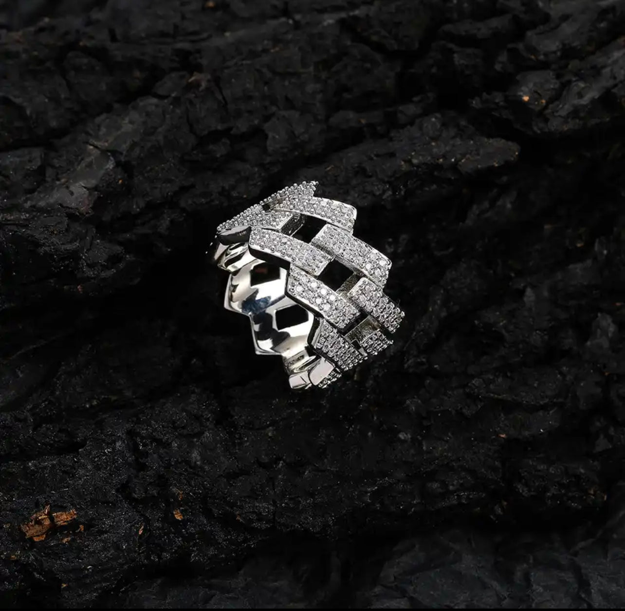 Anillo Zig Zag Diamantado Plateado