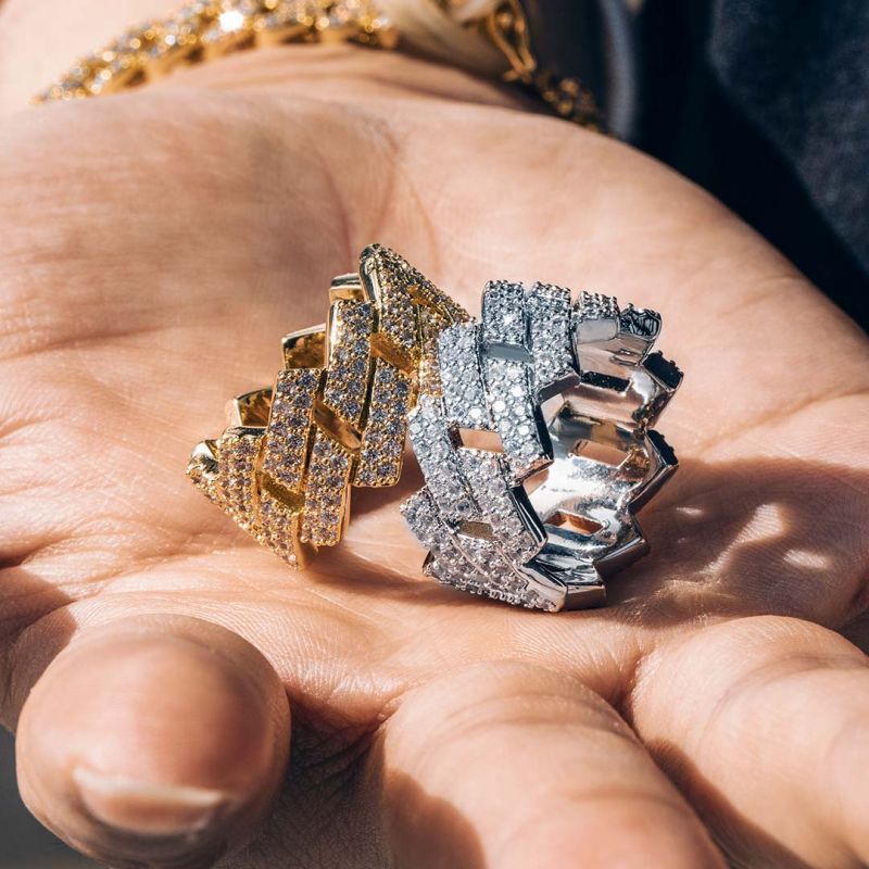 Anillo Zig Zag Diamantado Plateado