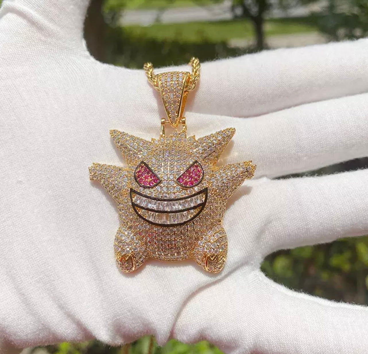Dije Gengar Dorado con Cadena