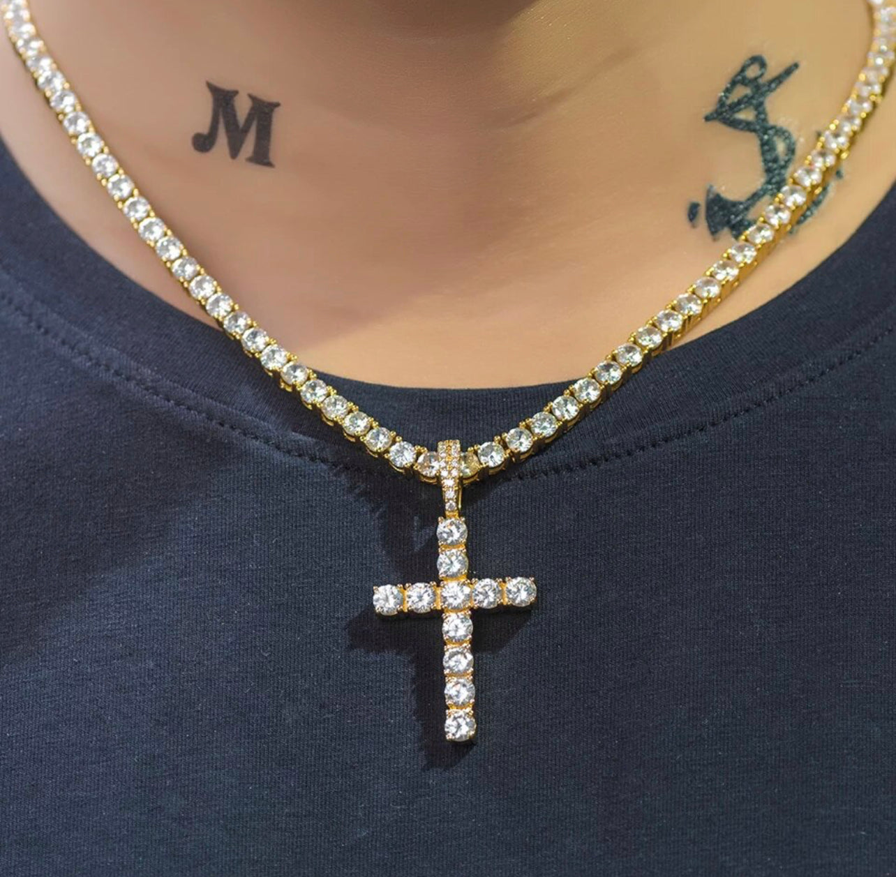 Dije Cruz Diamantado Dorado con Cadena Tennis