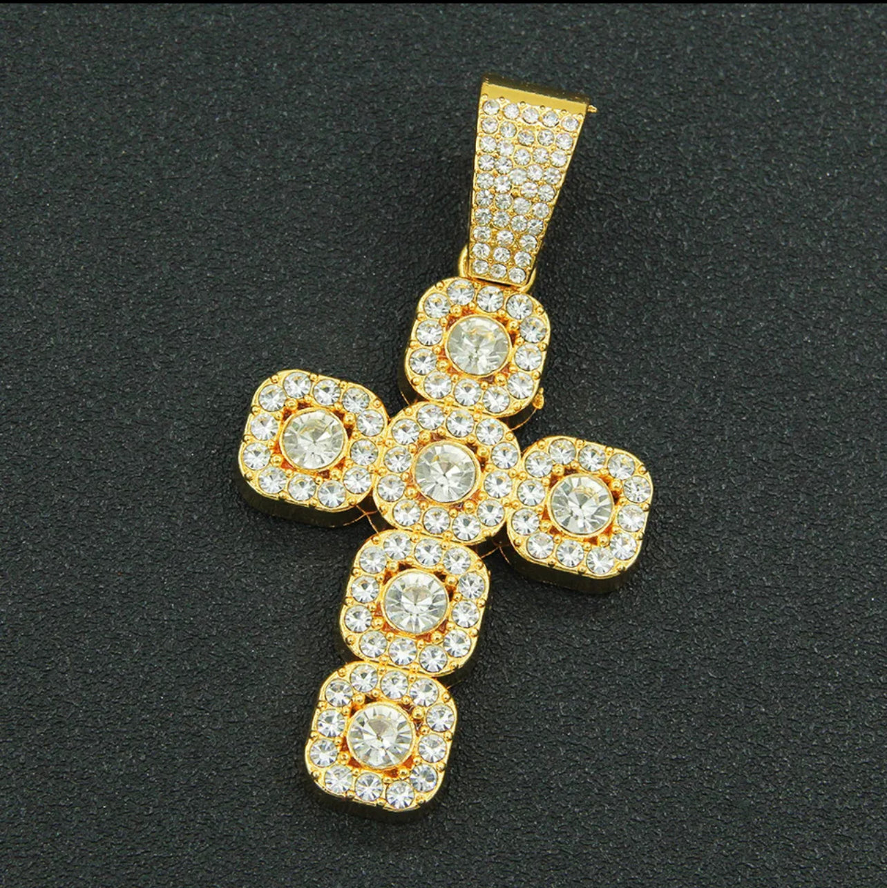 Dije Cruz Large Dorado con Cadena