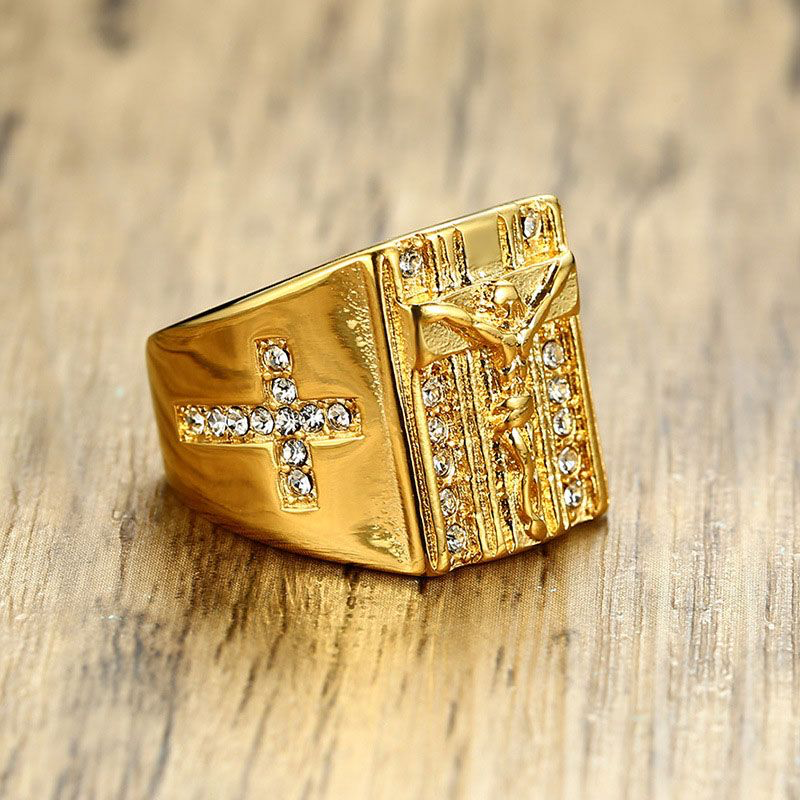 Anillo Jesus Diamantado Dorado