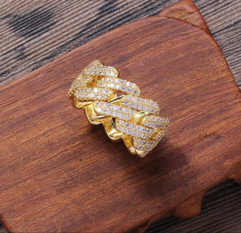 Anillo Zig Zag Diamantado Dorado