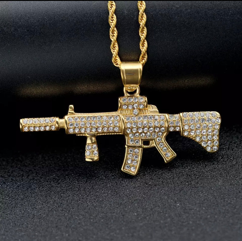 Dije Ak 47 Dorado con Cadena