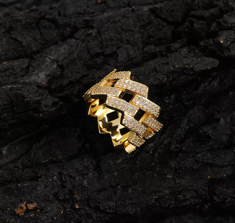 Anillo Zig Zag Diamantado Dorado